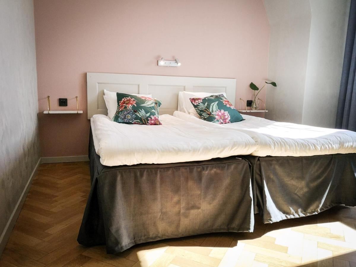 Hotell Apladalen I Vaernamo Bagian luar foto