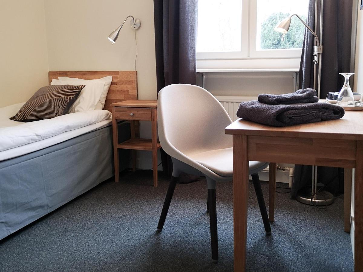 Hotell Apladalen I Vaernamo Bagian luar foto